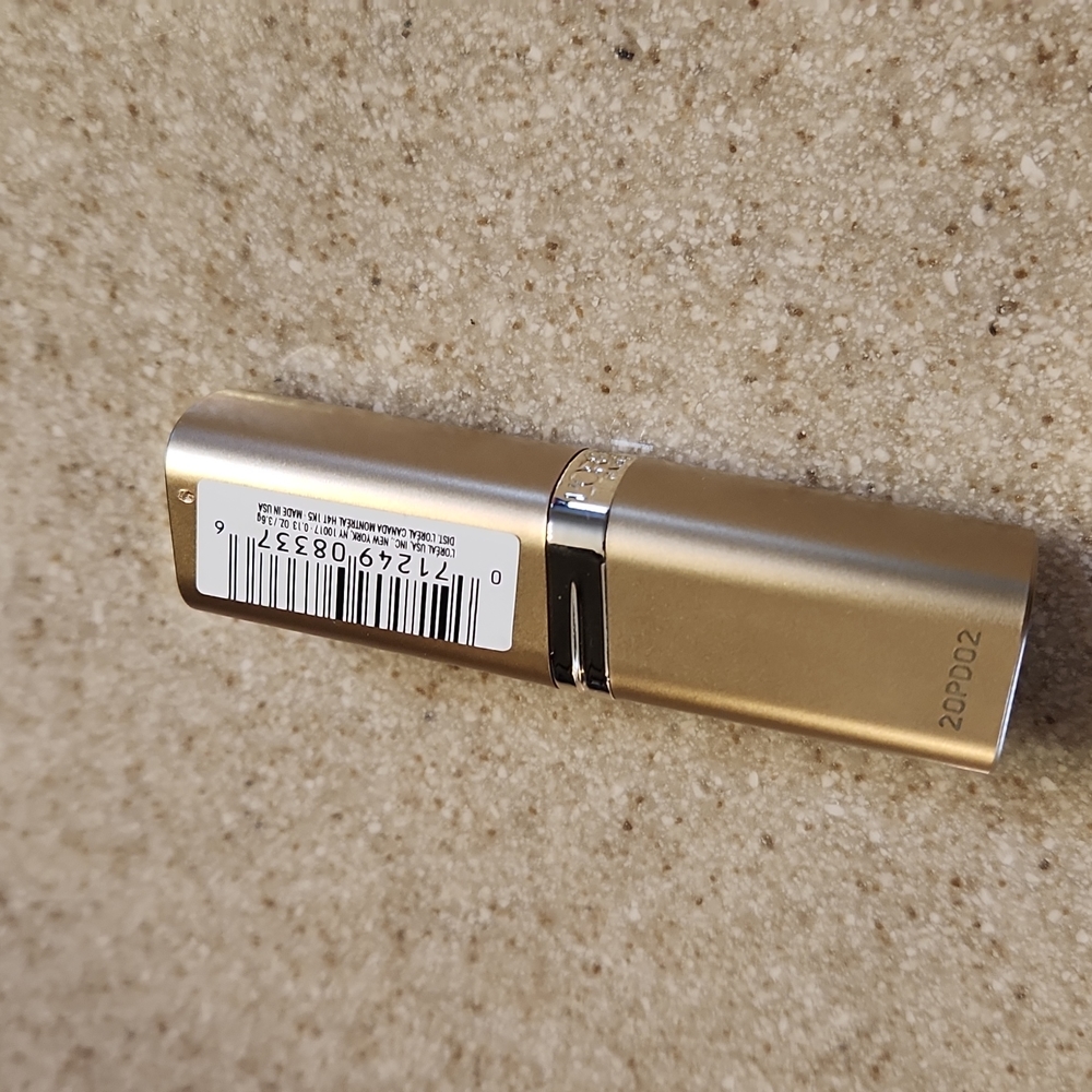 L'Oreal Sugar Plum Lipstick - Picture 4 of 4